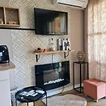 Au Paradis Apartment