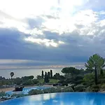 Au Paradis Saint-Raphael (Var)