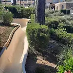 Au Paradis Saint-Raphael (Var)