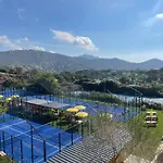 Au Paradis Apartment *