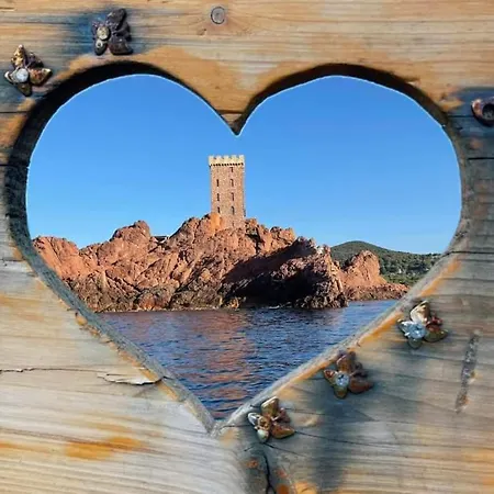 Au Paradis Saint-Raphael (Var)