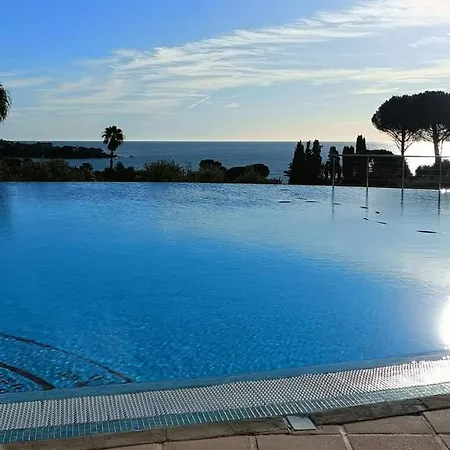 Apartament Au Paradis