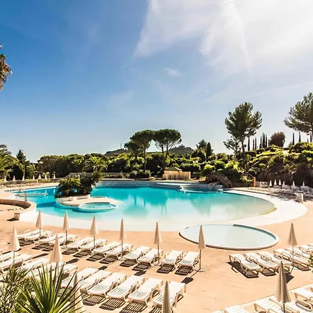 Au Paradis Saint-Raphael (Var)