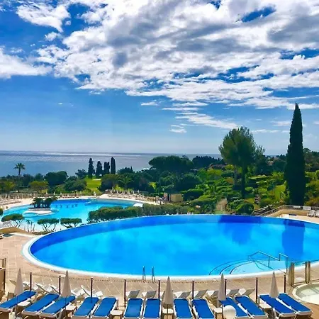 Au Paradis * Saint-Raphael (Var)